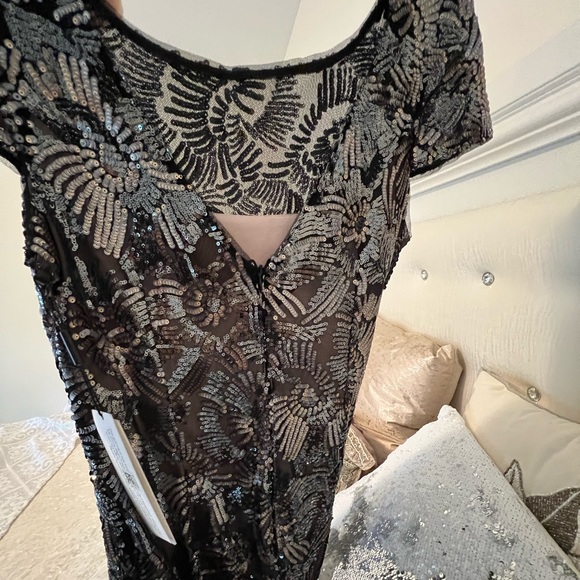 Evening gown - Picture 4 of 7